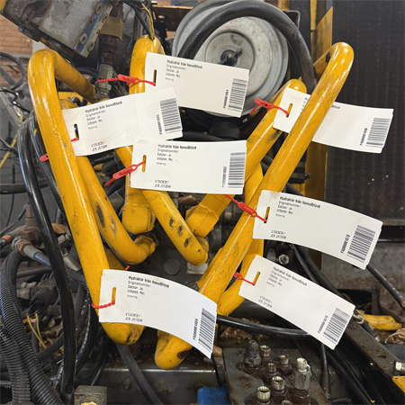 Hydralrör från huvudblock